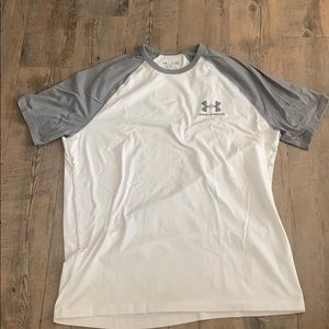 under Armour  t shirt